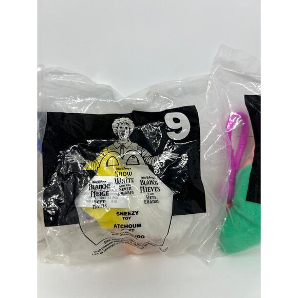 McDonald's Happy Meal Toy 2001 Snow White & Seven Dwarves #9 Sneezy (2) Bashful - Picture 3 of 4